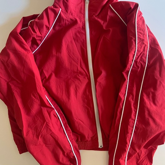 Abercrombie & Fitch Red Cropped Windbreaker Jacket White Piping 90's aesthetic - Picture 6 of 9